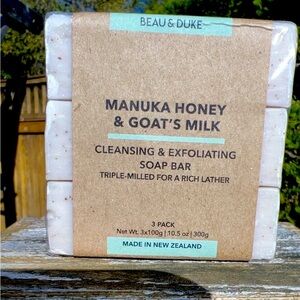 Beau & Duke Manuka Honey &  Goat’s Milk Cleansing & Exfoliating Soap Bar 3 pcs